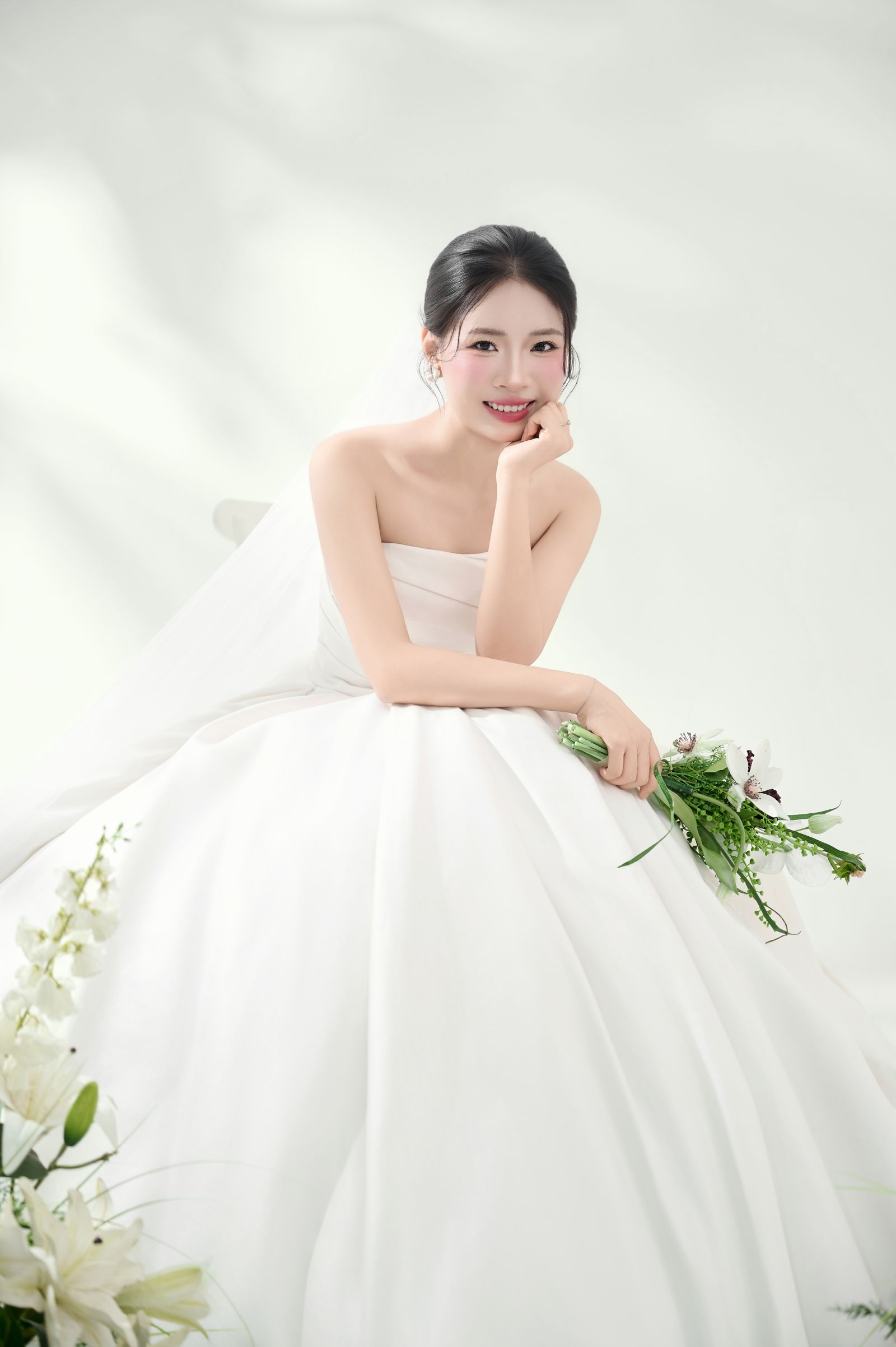 Chân dung cô dâu Linh Trang